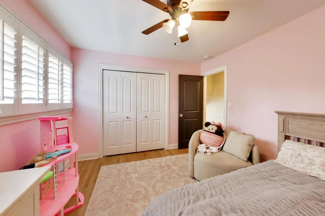 Photo of 116 W Central Road