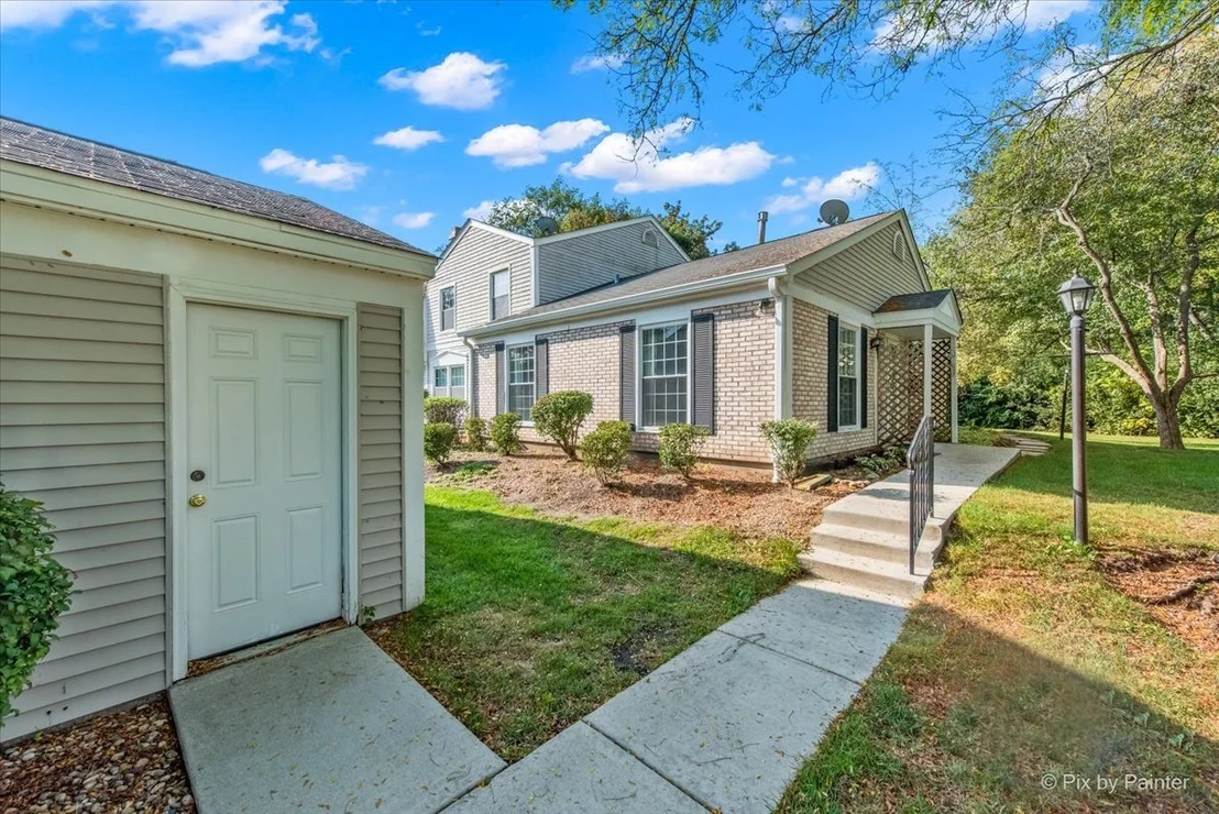 Photo of 20 Red Oak Trail