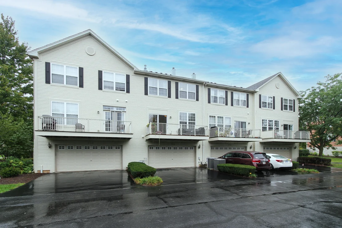 Photo of 734 THORNBURY Road