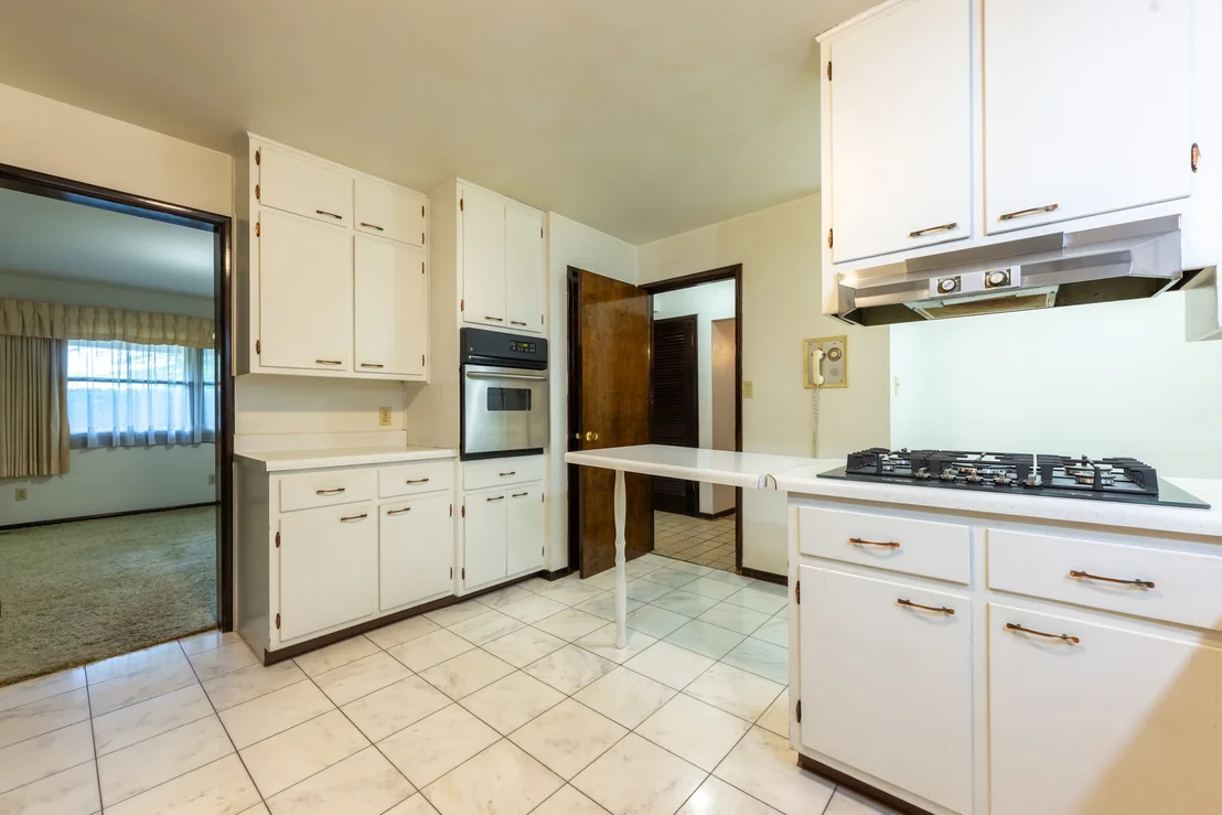 Photo of 801 Oakcrest Drive