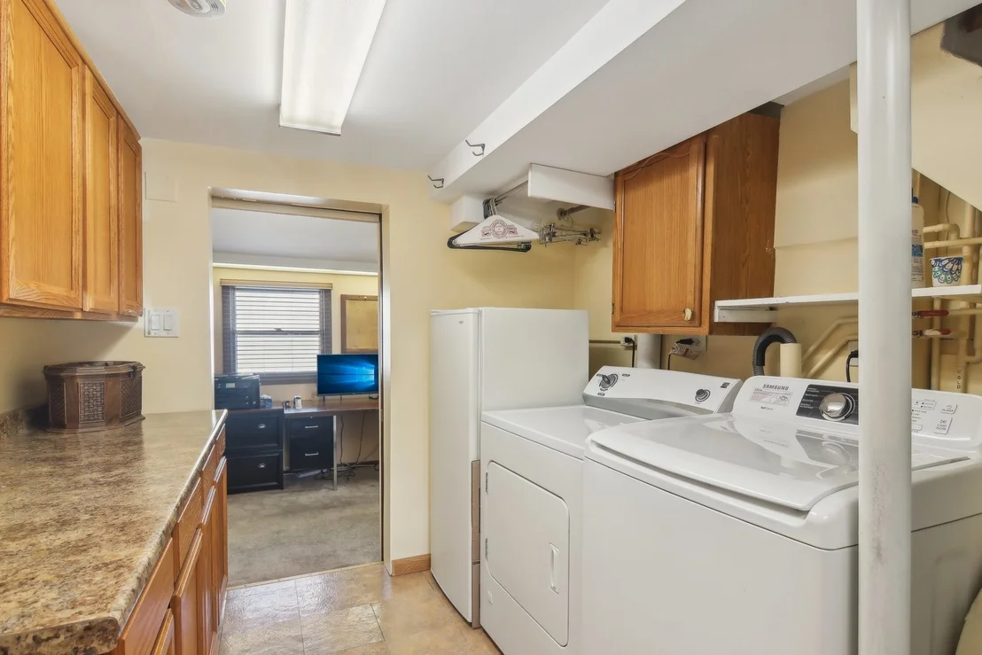 Photo of 6910 Eleanor Place