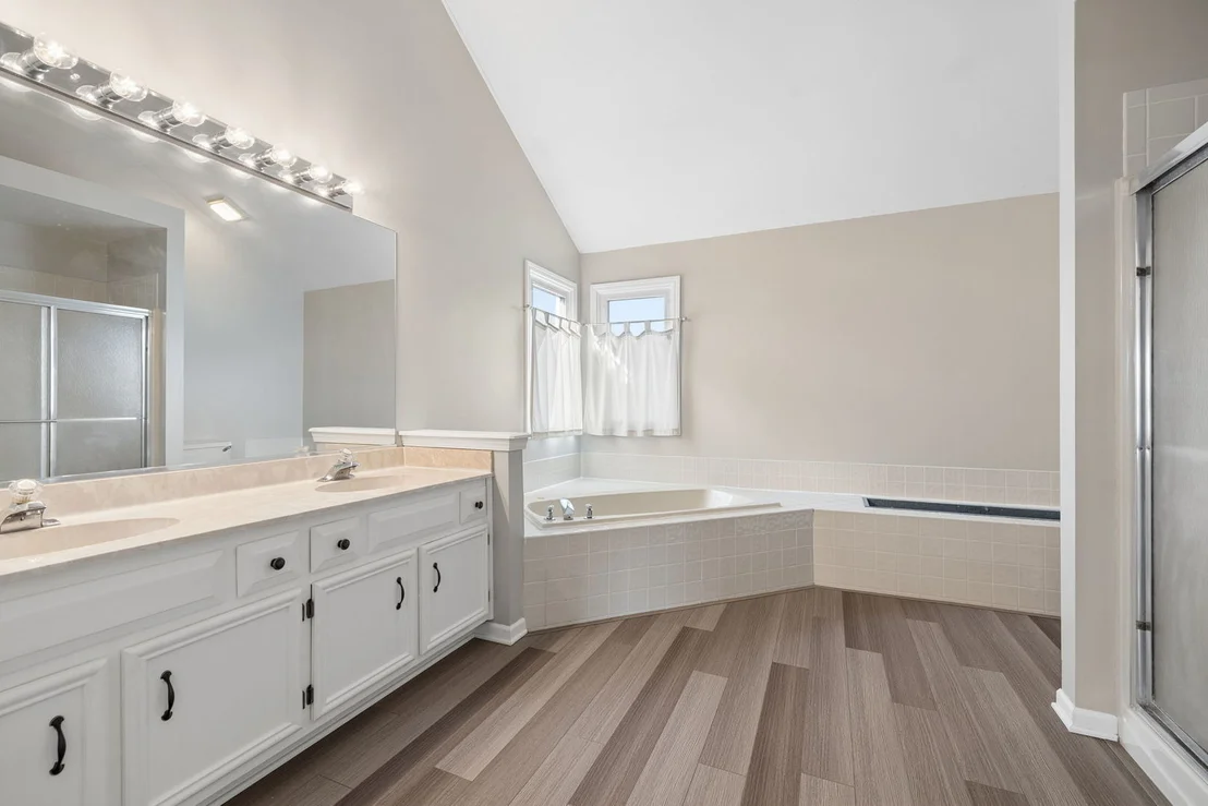 Photo of 1803 Chestnut Hill Road