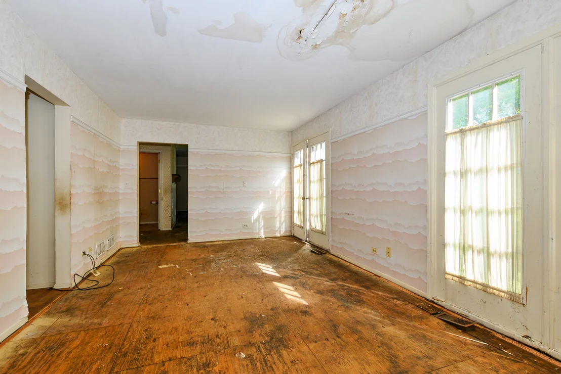 Photo of 130 Westhampton Court