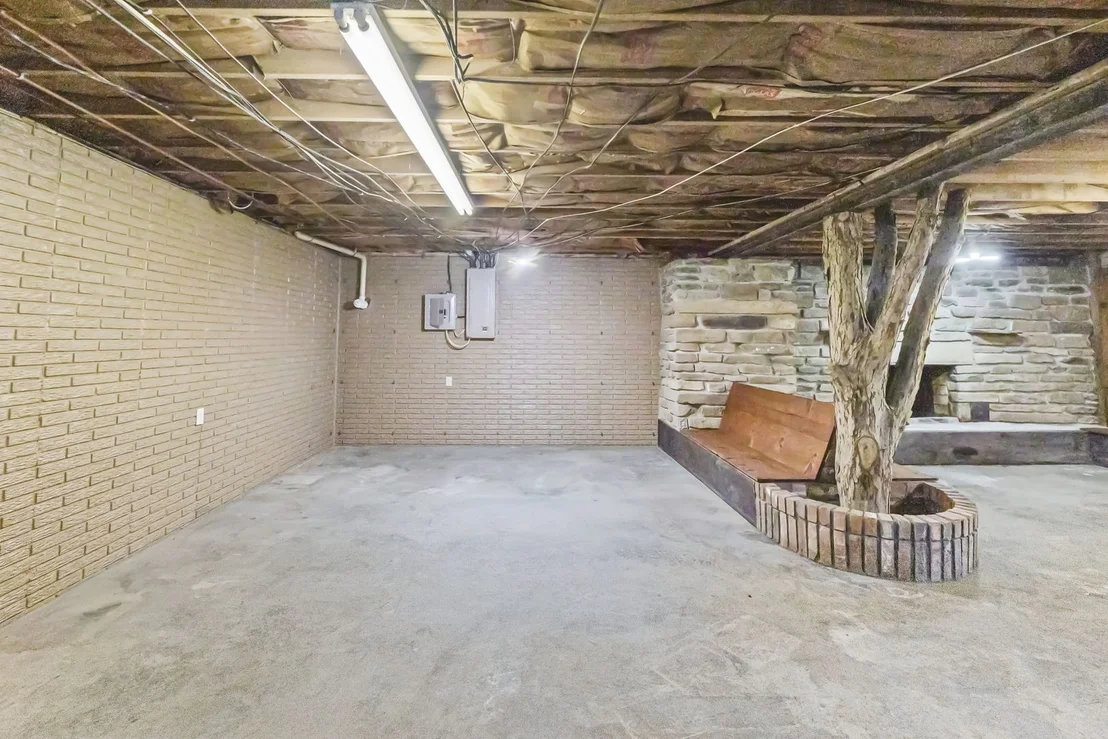Photo of 414 Gilliland Road