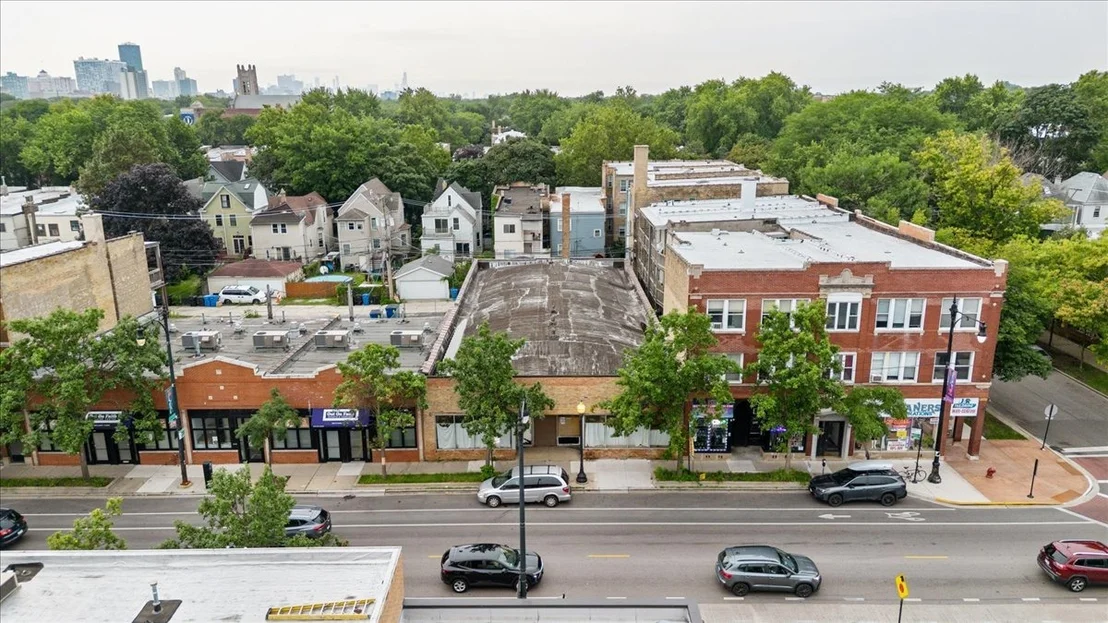 Photo of 1449 W Devon Avenue