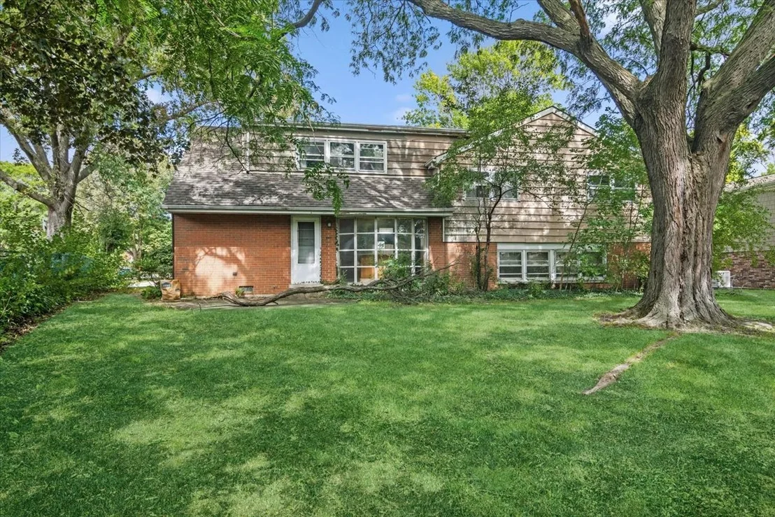 Photo of 211 W Pickwick Road