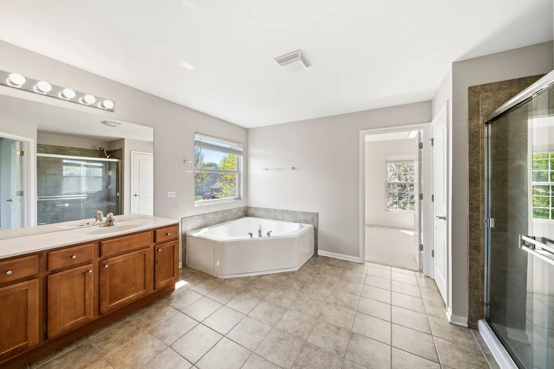 Photo of 18950 W Glenhurst Drive