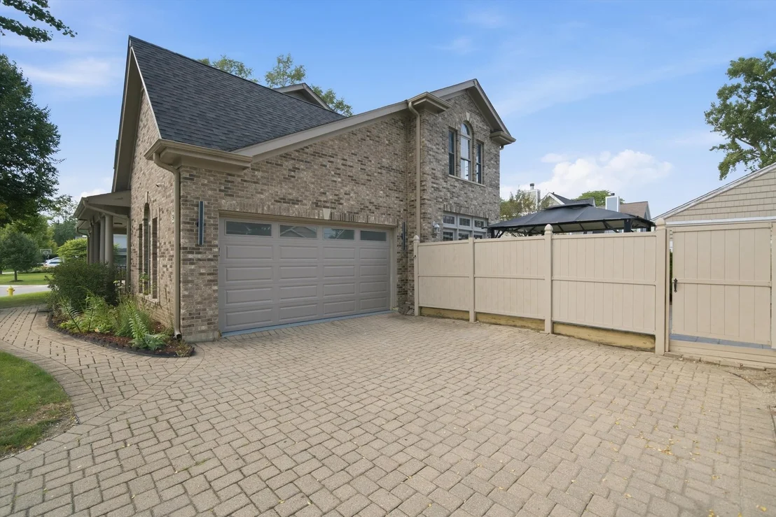 Photo of 301 Spruce Street