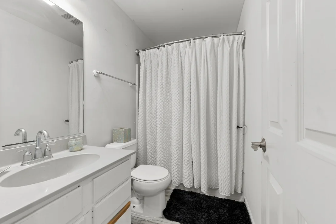 Photo of 1702 Stonegate Drive