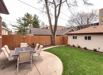 Photo of 537 FOREST Avenue