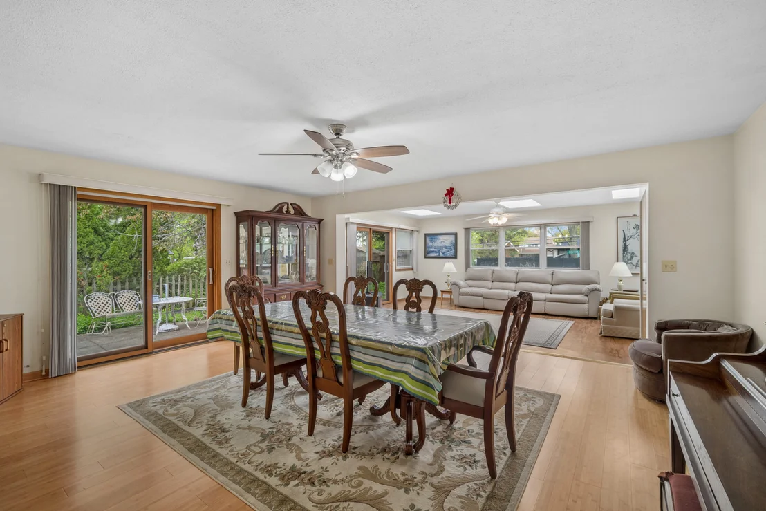 Photo of 484 Springhill Drive