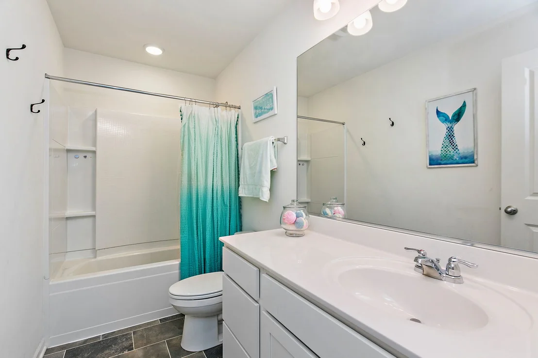Photo of 2387 Alison Avenue