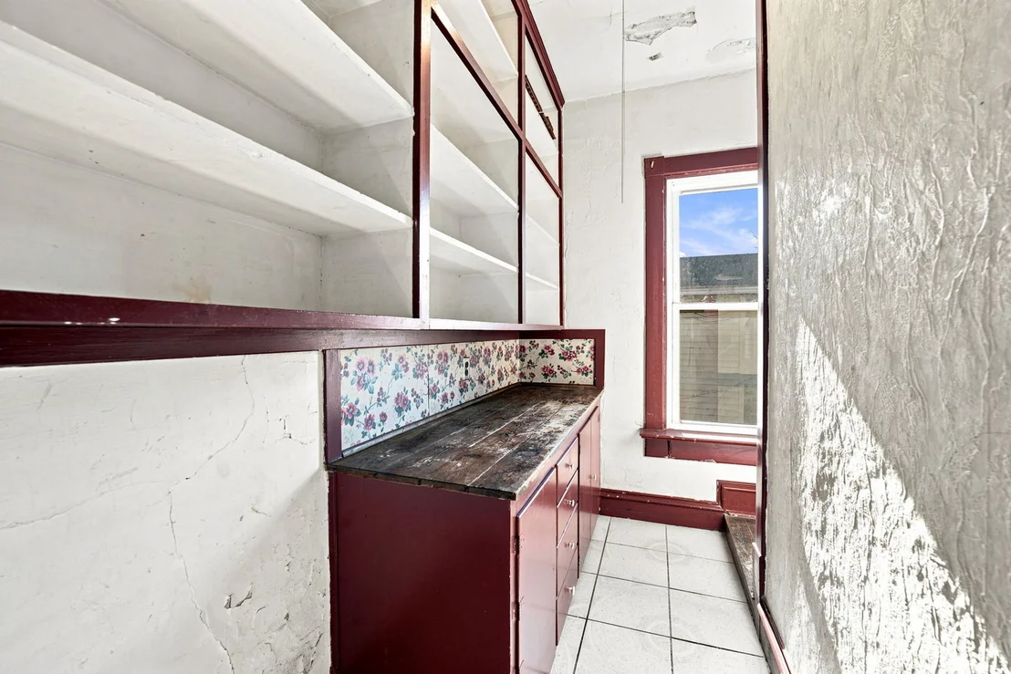 Photo of 111 W Delaware Street