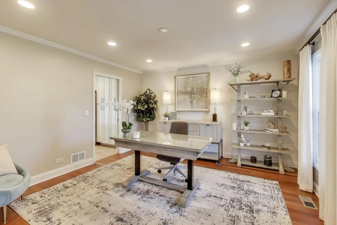Photo of 829 Heatherstone Drive
