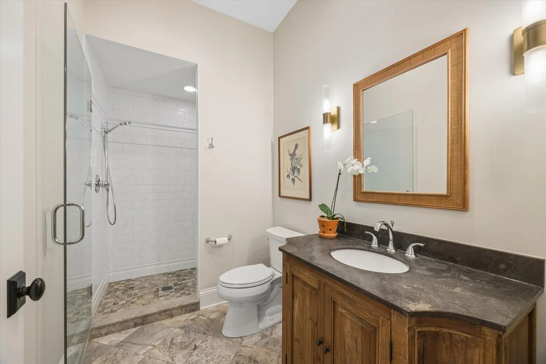 Photo of 1561 Hawthorne Lane