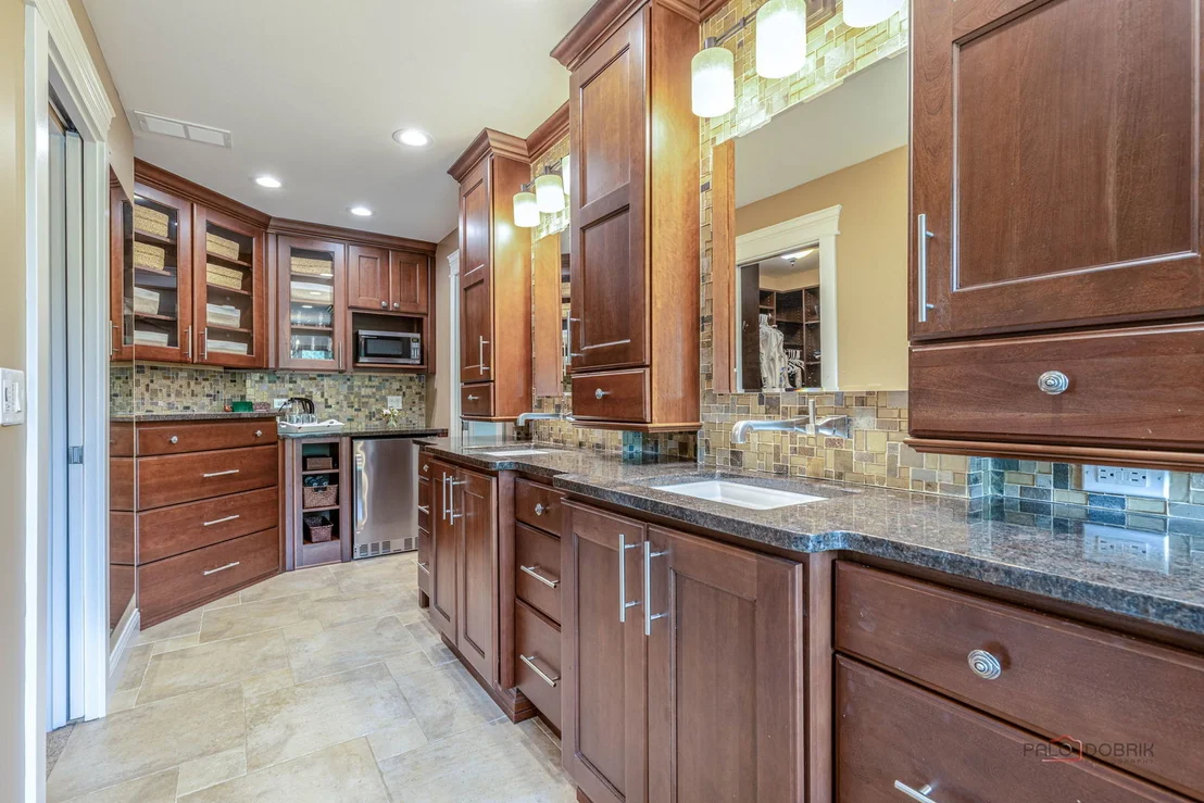 Photo of 2768 Glendower Terrace