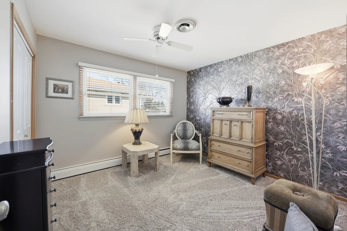 Photo of 715 Pinecroft Drive