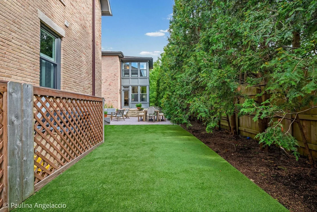 Photo of 203 Dundee Avenue