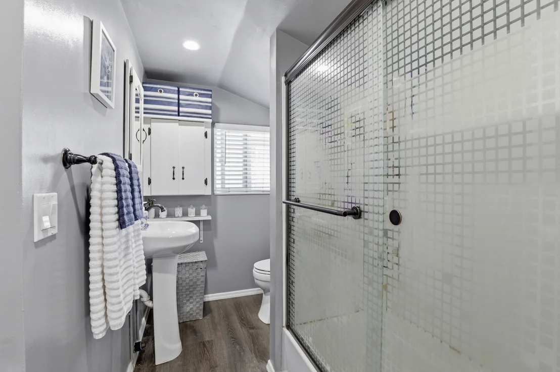 Photo of 827 Central Avenue