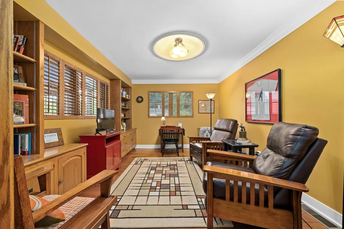 Photo of 12 Meadowood Drive
