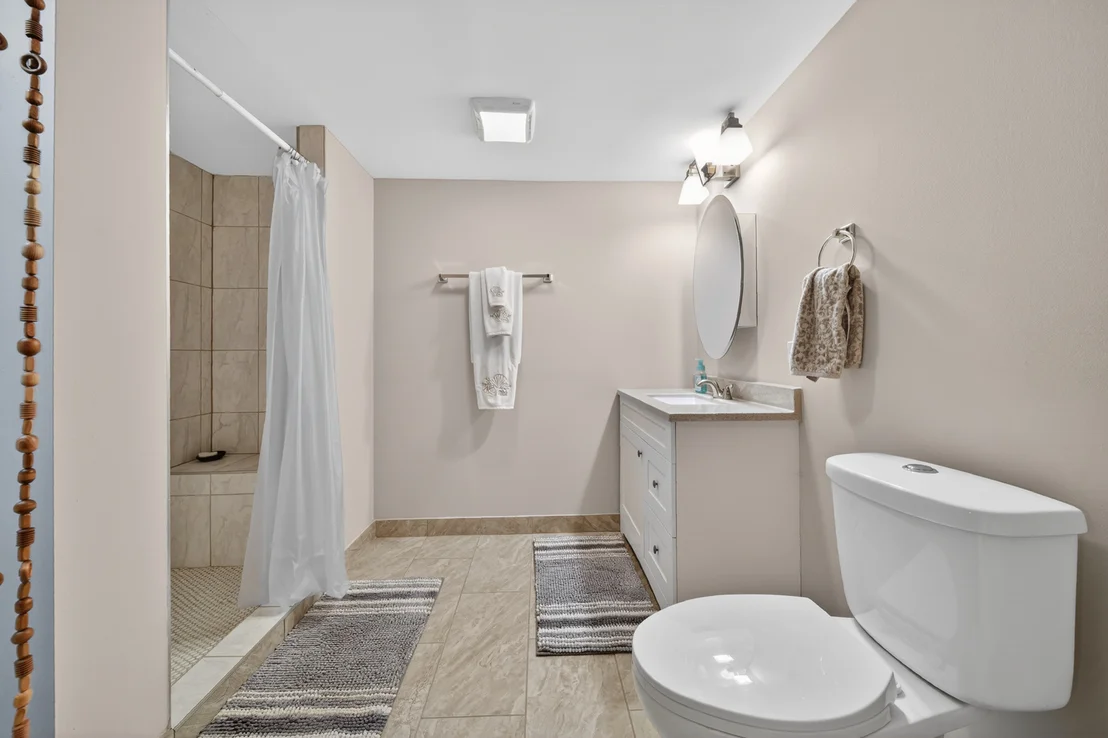 Photo of 1104 Basin Drive