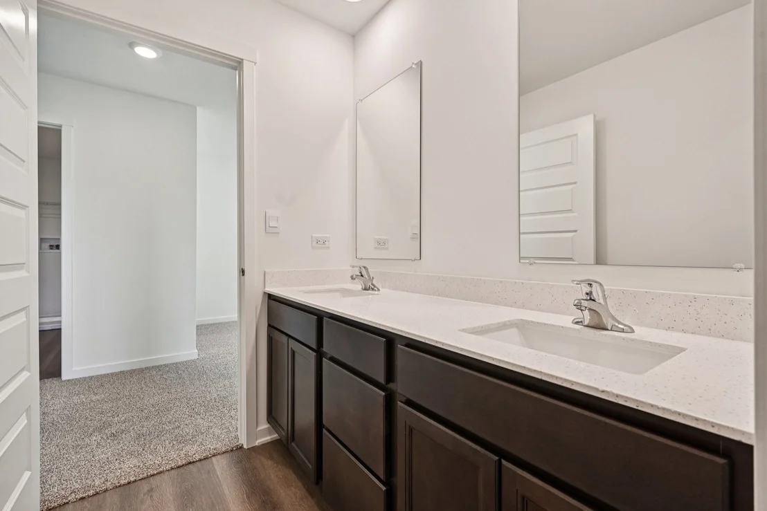Photo of 1014 Emerald Drive