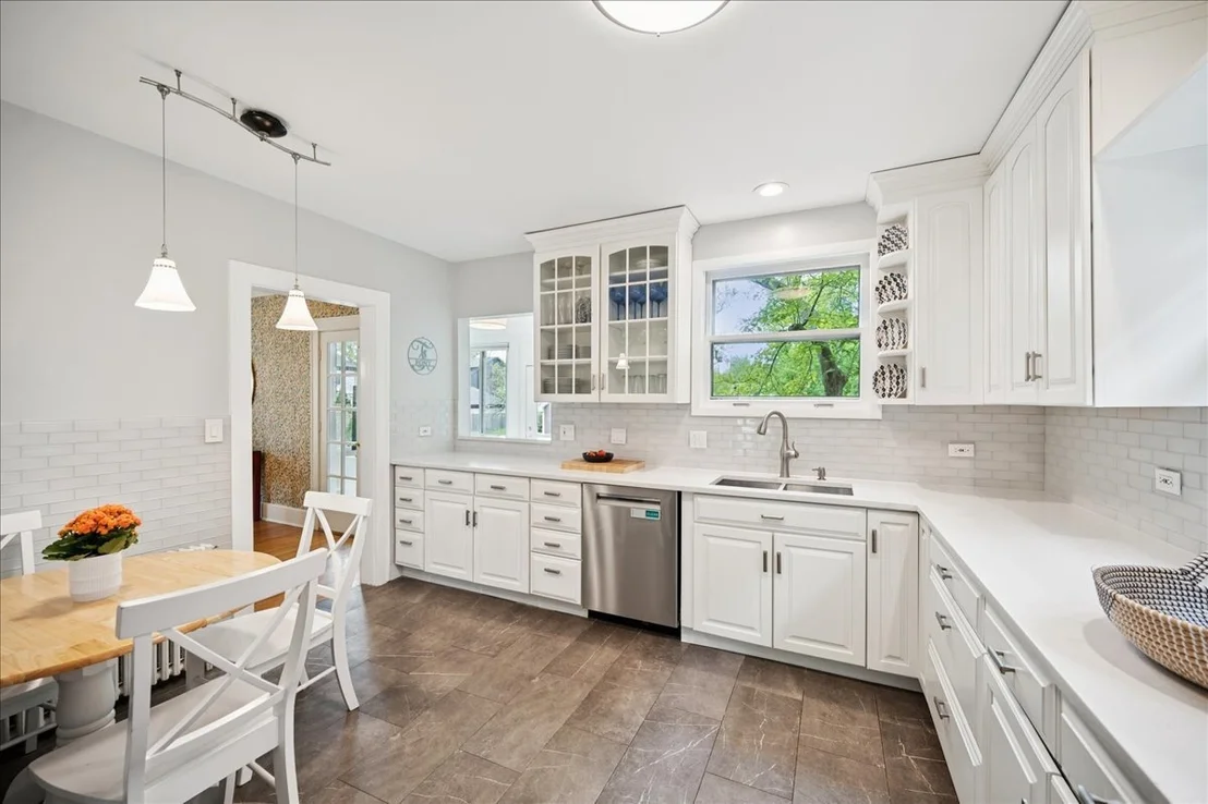 Photo of 972 Elm Street
