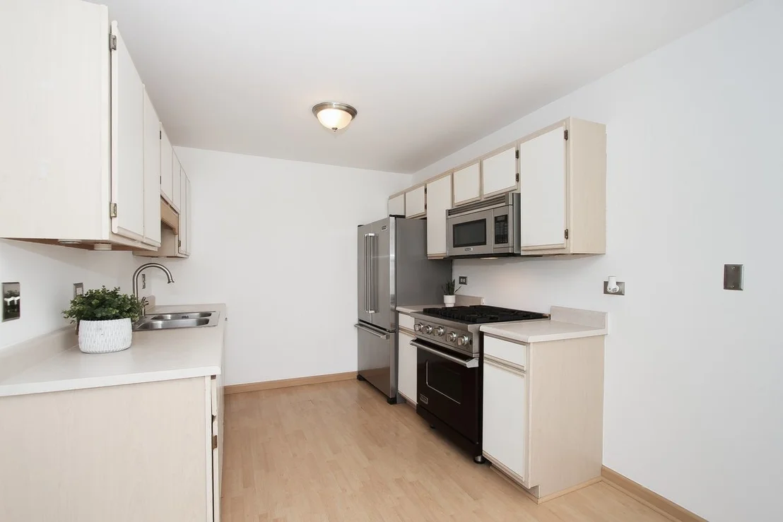 Photo of Unit A at 400 Woodview Circle