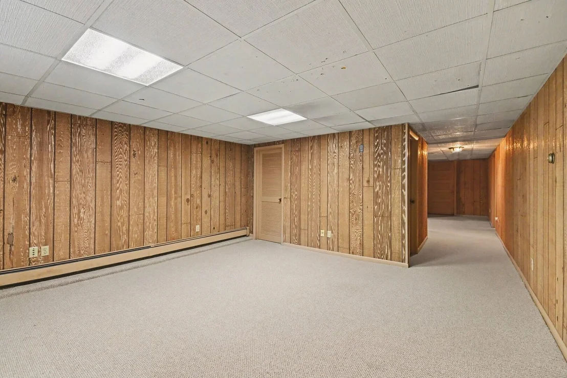 Photo of 1 Kellogg Lane