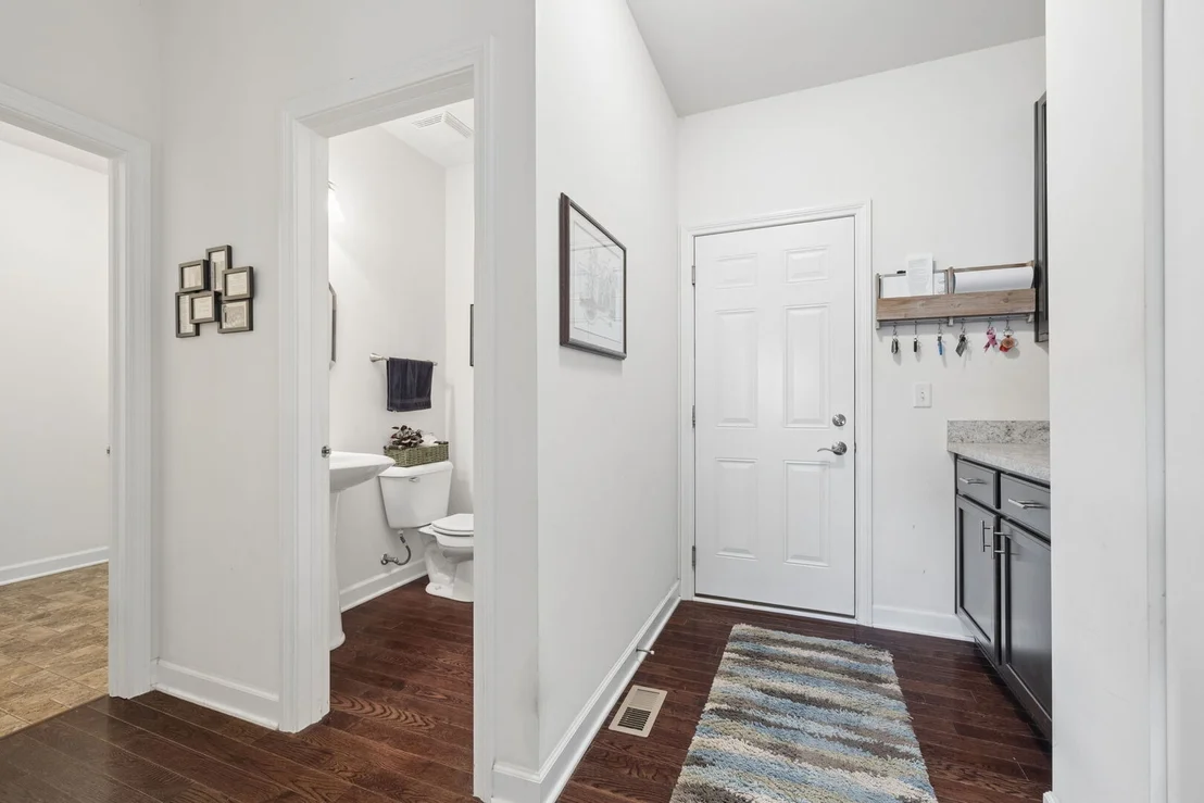 Photo of 903 Foxview Drive