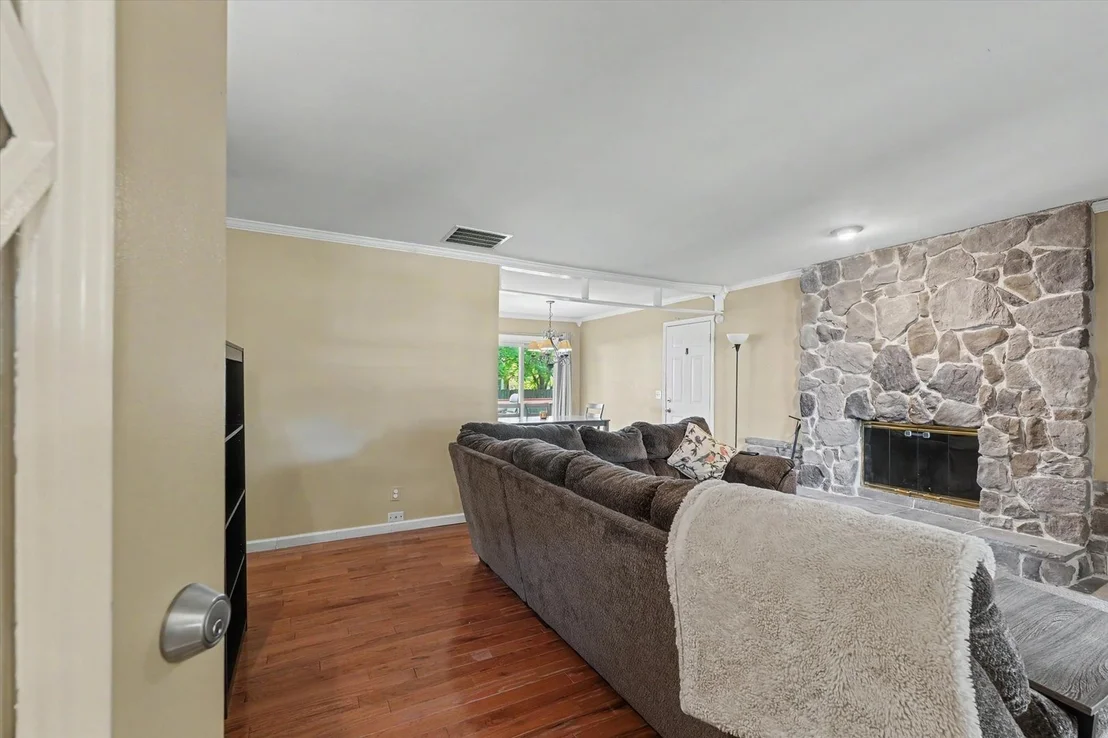 Photo of 2406 Jordan Drive