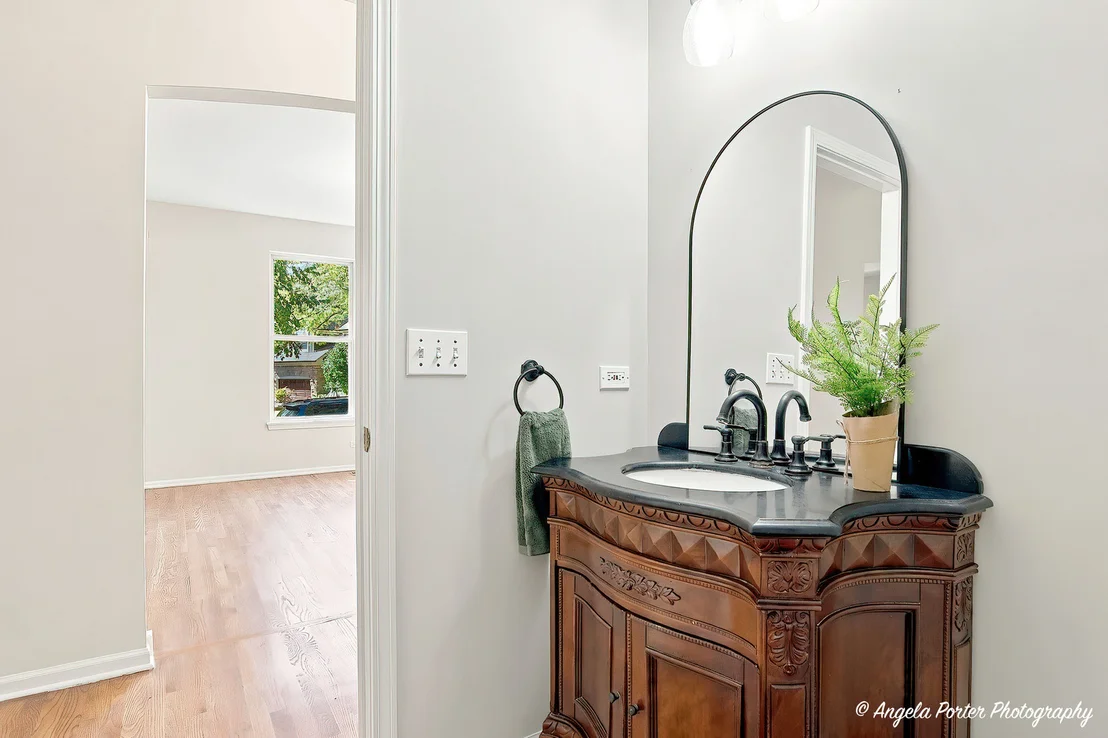 Photo of 606 Barberry Trail