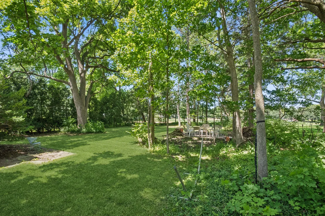 Photo of 1060 Deerfield Road