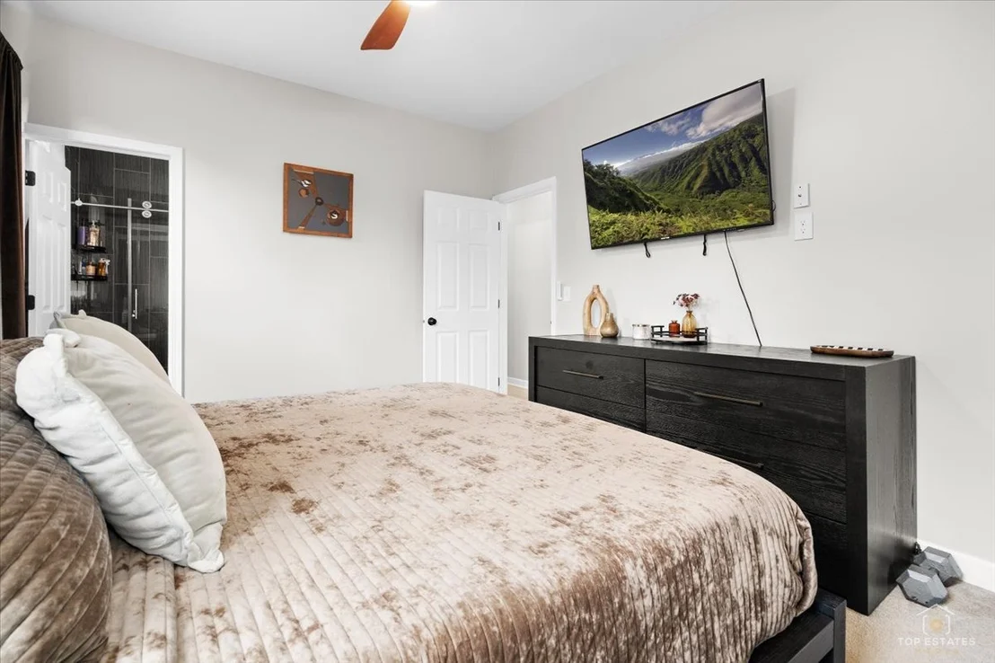 Photo of 875 RED CLOVER Drive