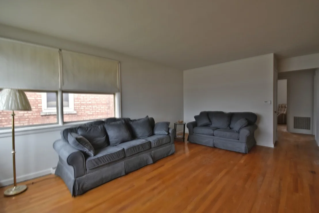 Photo of 1541 N Lee Boulevard