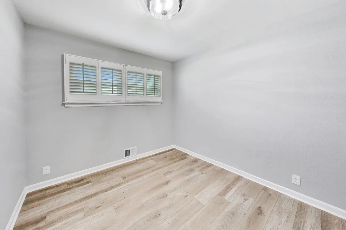 Photo of 321 N Fairview Avenue