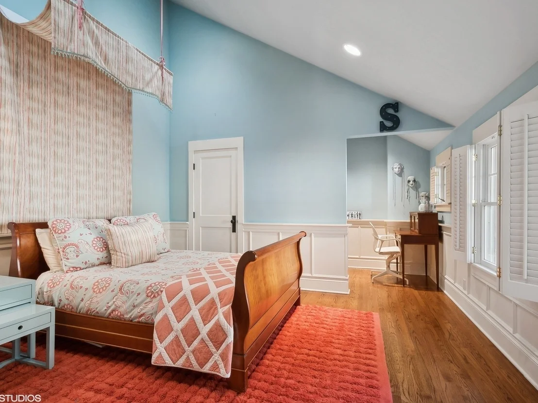 Photo of 2413 Park Place