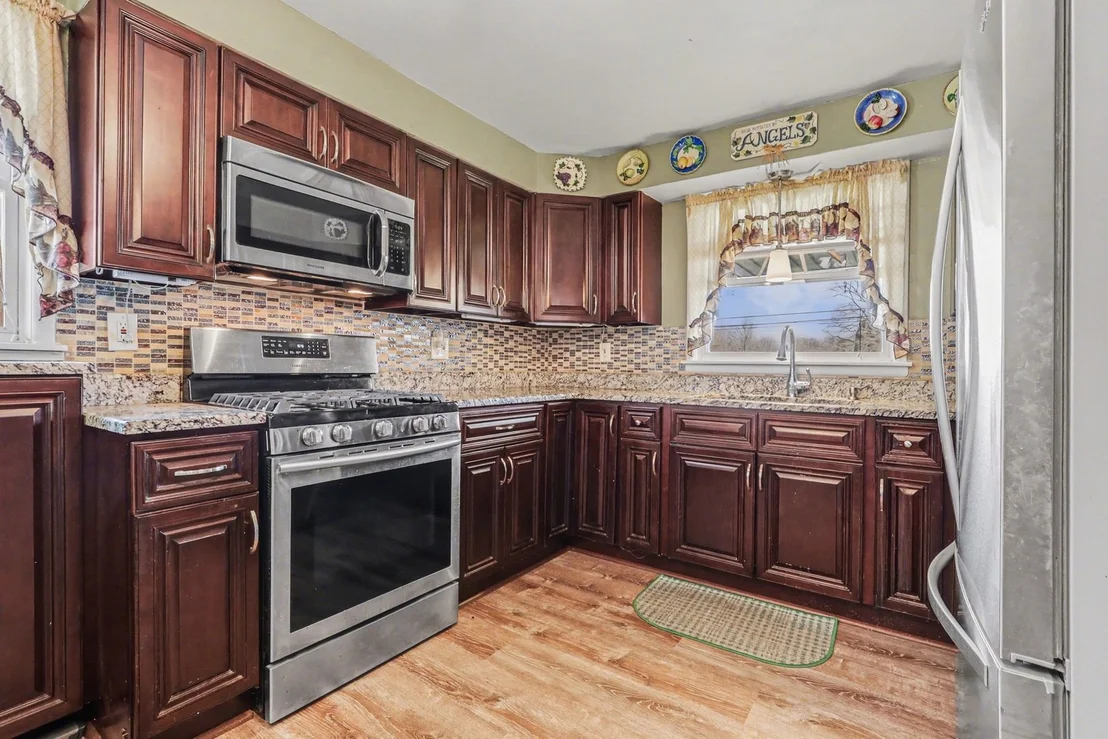 Photo of 900 Old Indian Trail