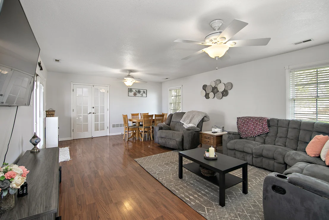 Photo of 325 N Elm Street