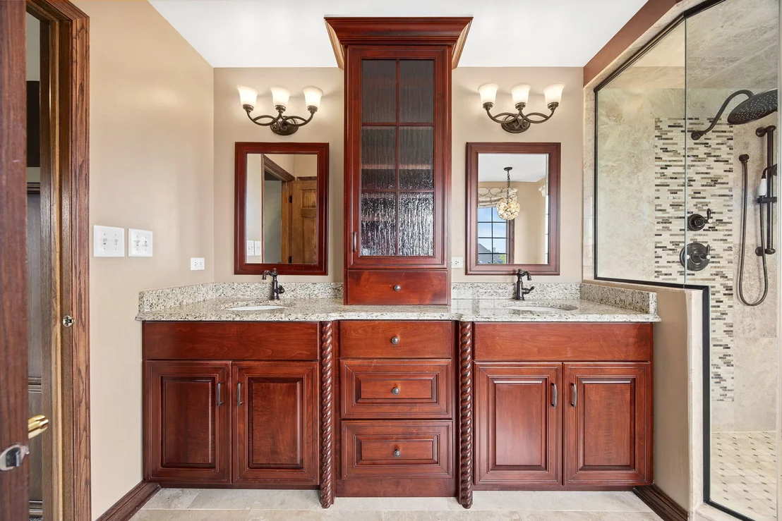 Photo of 1045 Hilltop Drive