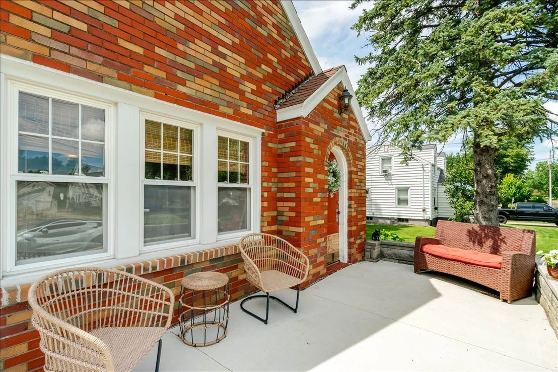 Photo of 111 LOREN Street