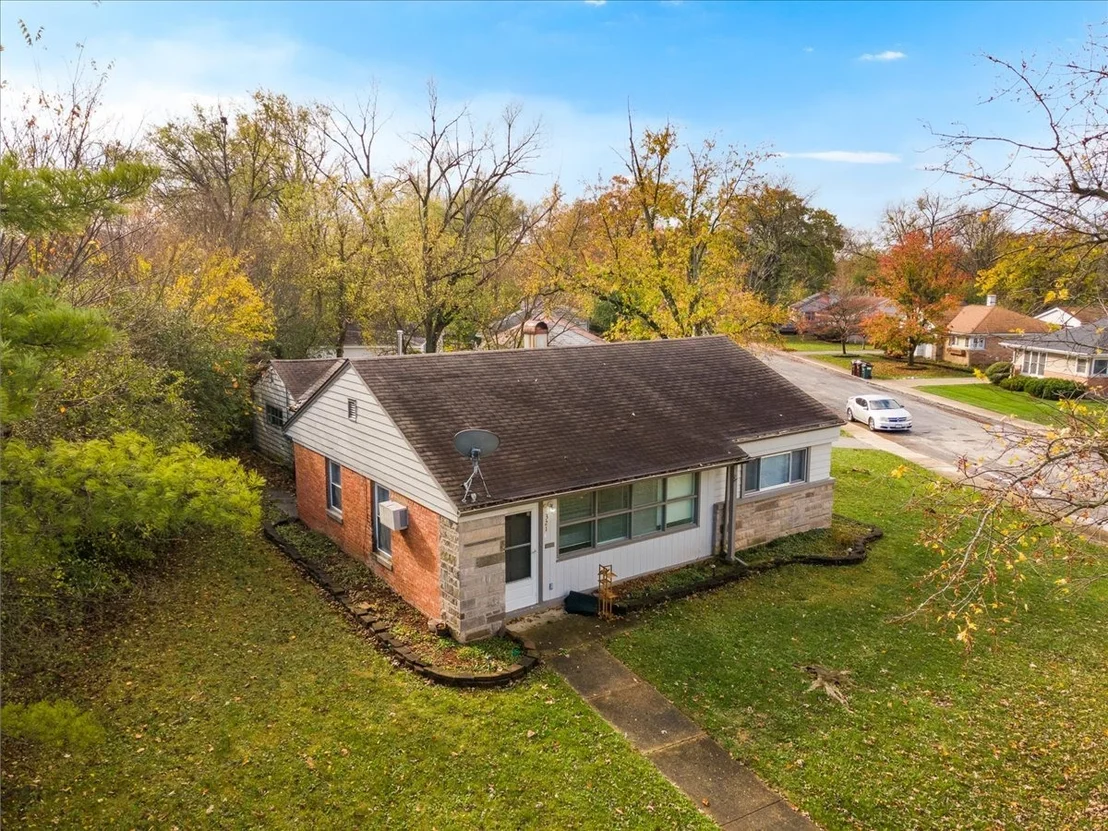 Photo of 321 ONARGA Street