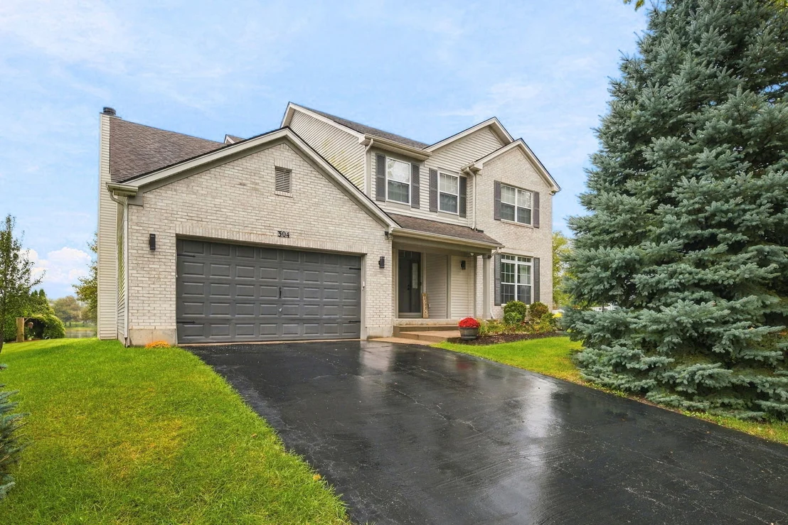 Photo of 304 Edgewood Drive