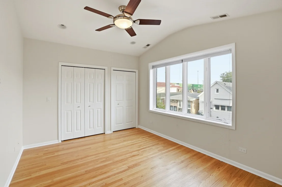 Photo of 345 W 29th Place