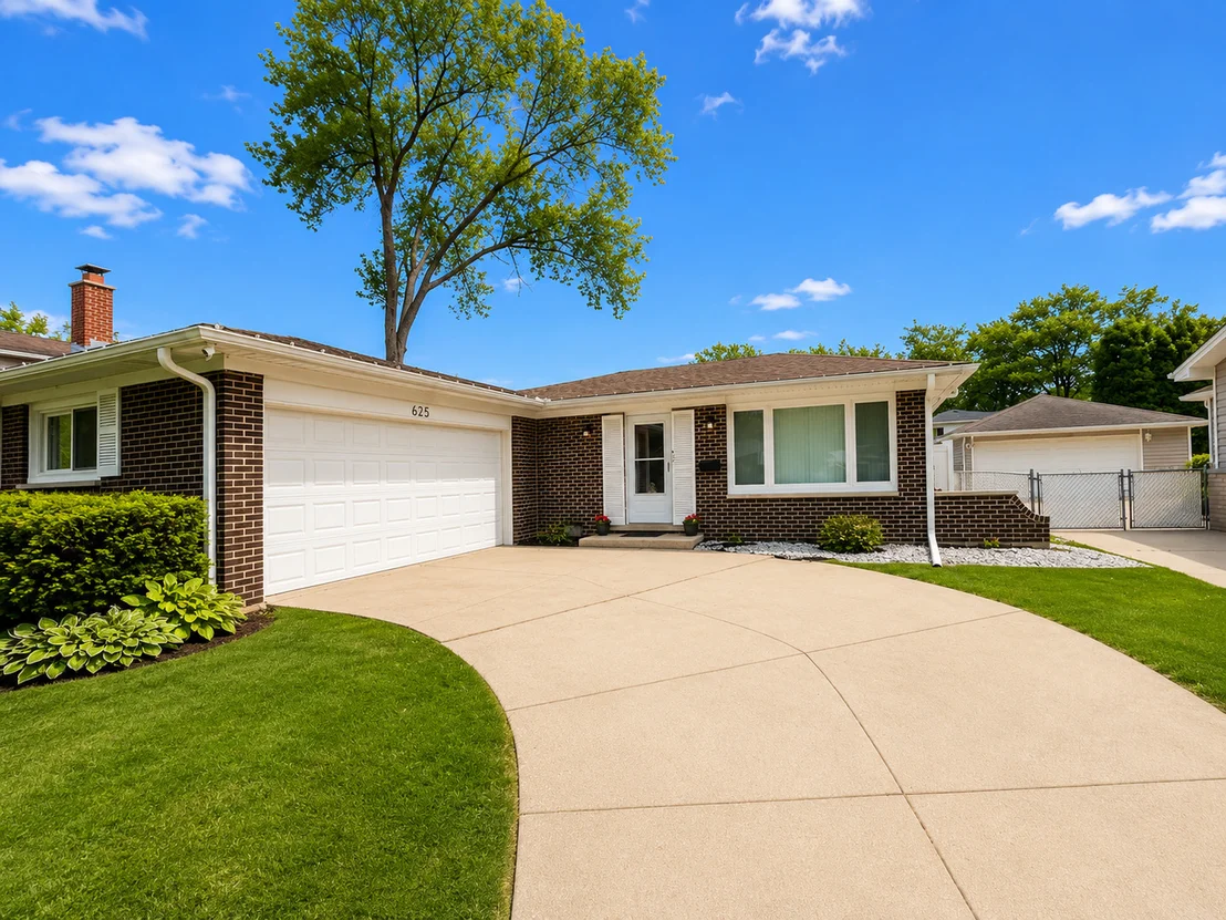 Photo of 625 Devonshire Drive