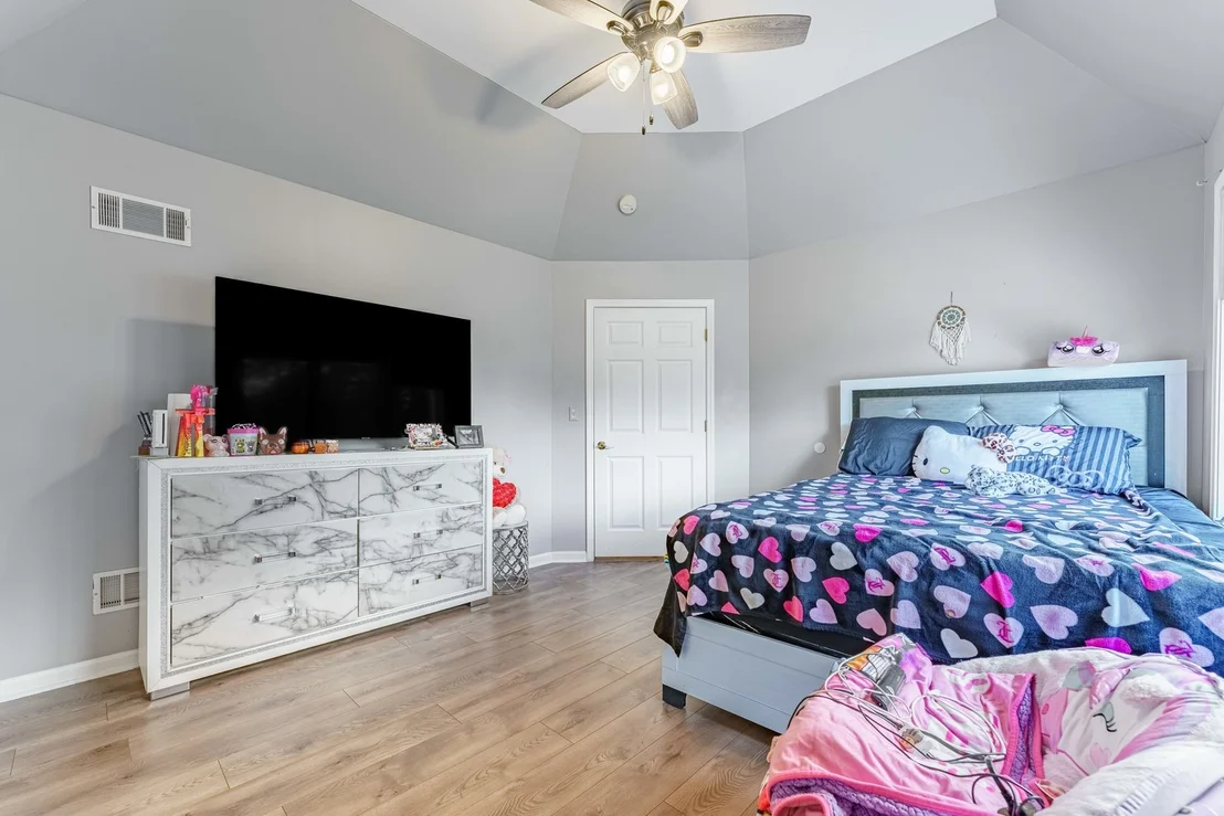 Photo of 926 Edgewood Drive