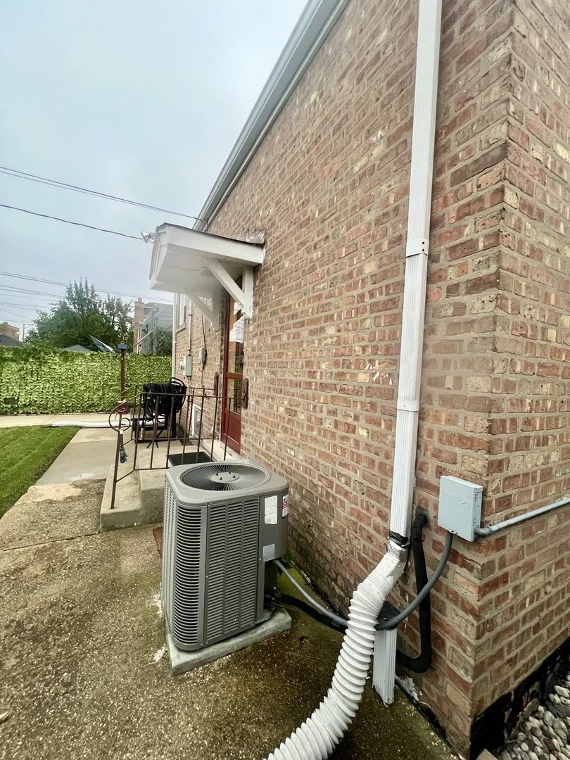 Photo of 3820 W 57th Place