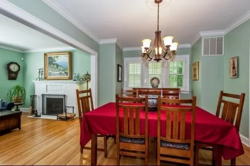 Photo of 2204 Forestview Road