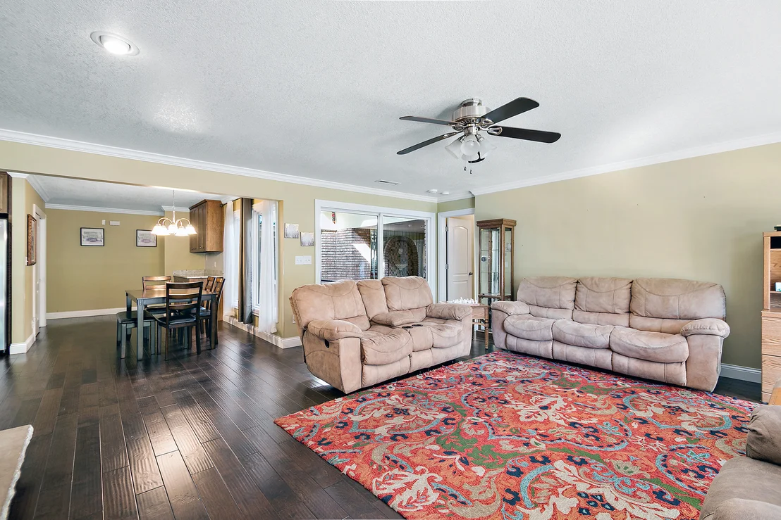 Photo of 1305 OAKTREE Lane
