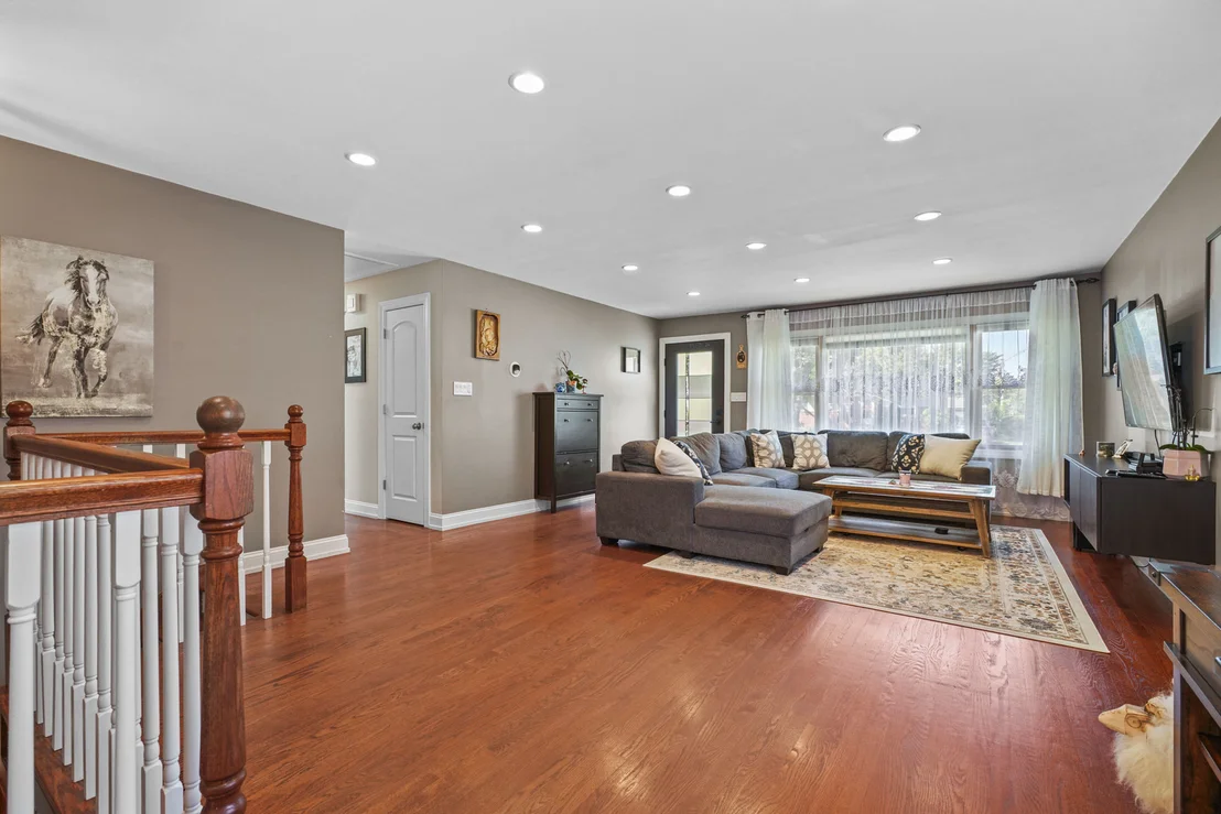 Photo of 421 Vassar Lane